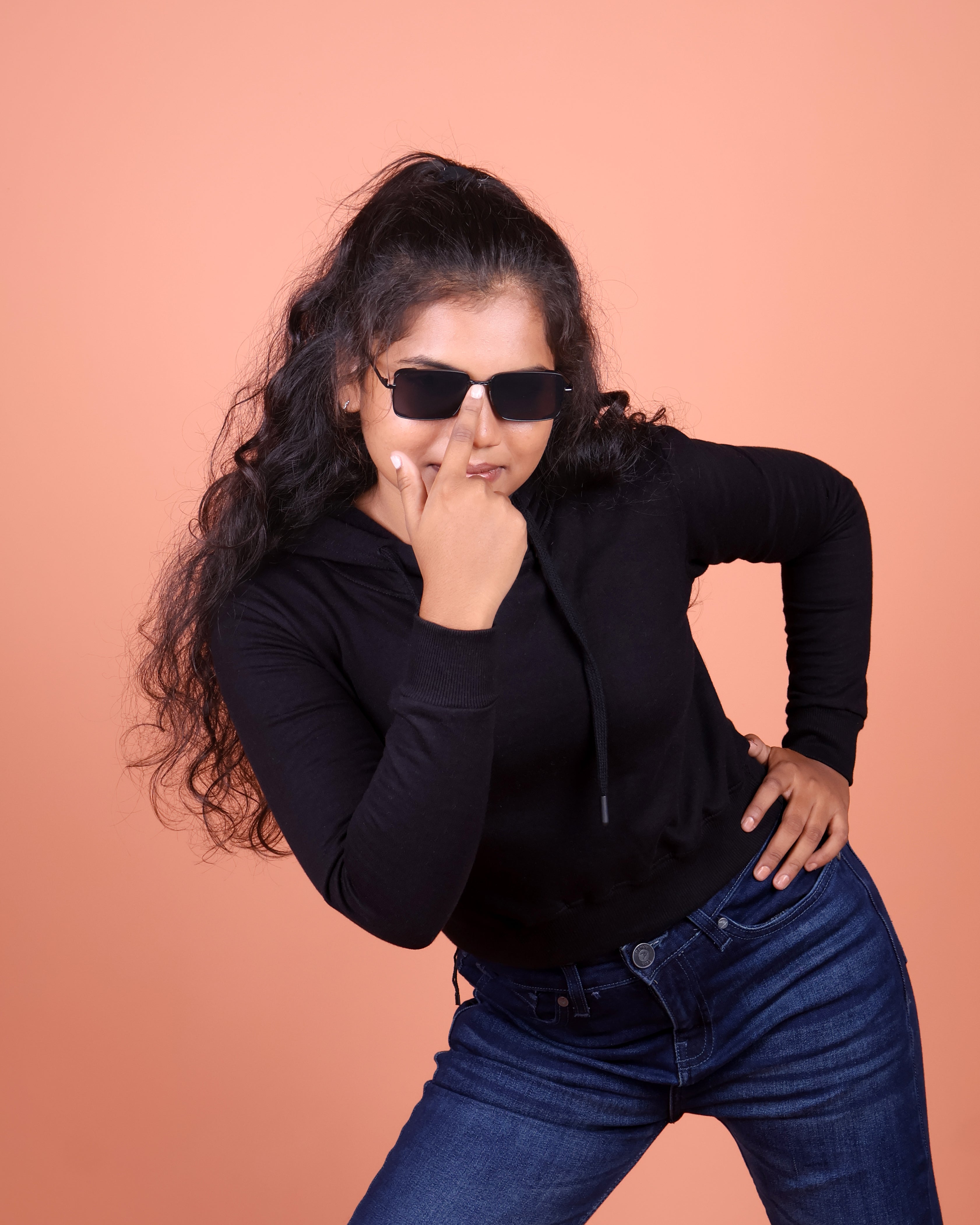 Snowsoft - Women's Crop Hoodie- Black